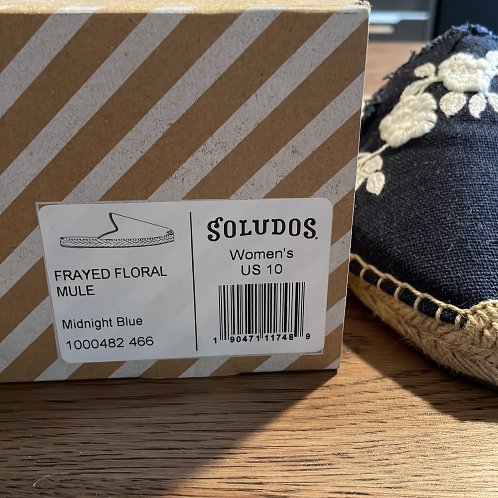 Soludos slip on embroidered mules- excellent condition - Picture 2 of 8